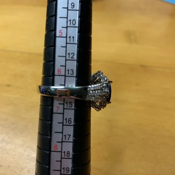 18kt White Gold 4.7 TCW Lab Grown Sapphire and Natural Diamond Ring Size 6.5 - Picture 7 of 12